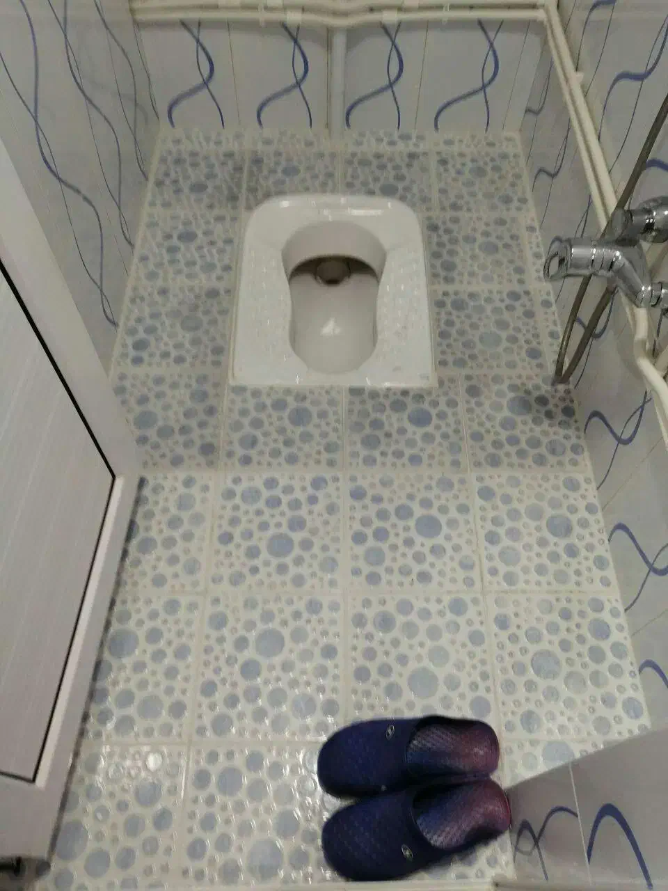 رهایی از رطوبت نم نشتی وچکه بدون تخریب|خدمات پیشه و مهارت|بروجرد, |دیوار