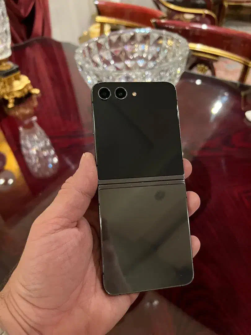 زد فلیپ ۵ ۲۵۶ گیگ ۵ جی|موبایل|اردبیل, |دیوار