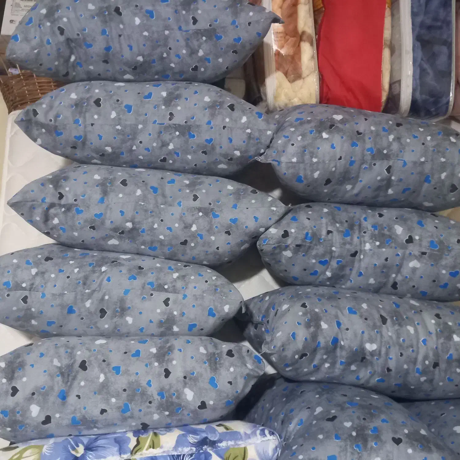 بالش.تشک.بقیمت تولیدی|رختخواب، بالش، پتو|ساوه, |دیوار