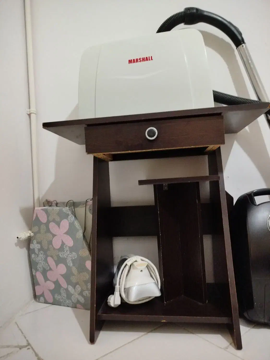 میز چرخ خیاطی|لوازم خیاطی و بافتنی|گلبهار, شهر جدید گلبهار|دیوار