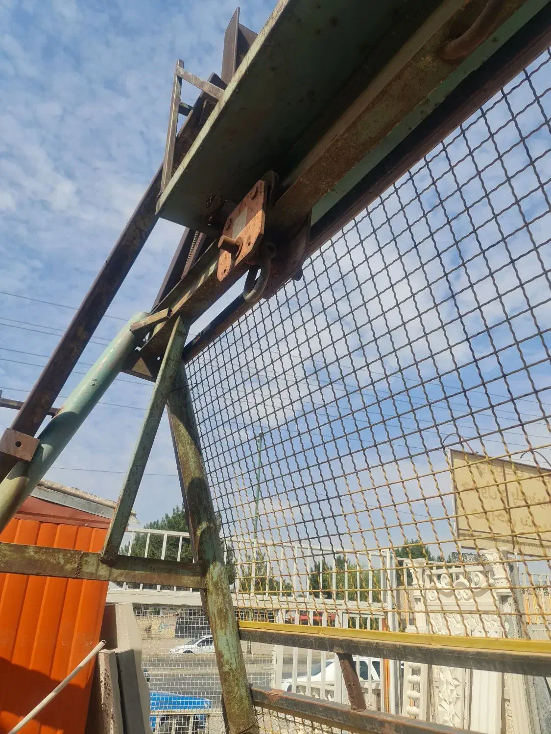 جرثقیل دروازه ای|ماشین‌آلات صنعتی|قزوین, |دیوار