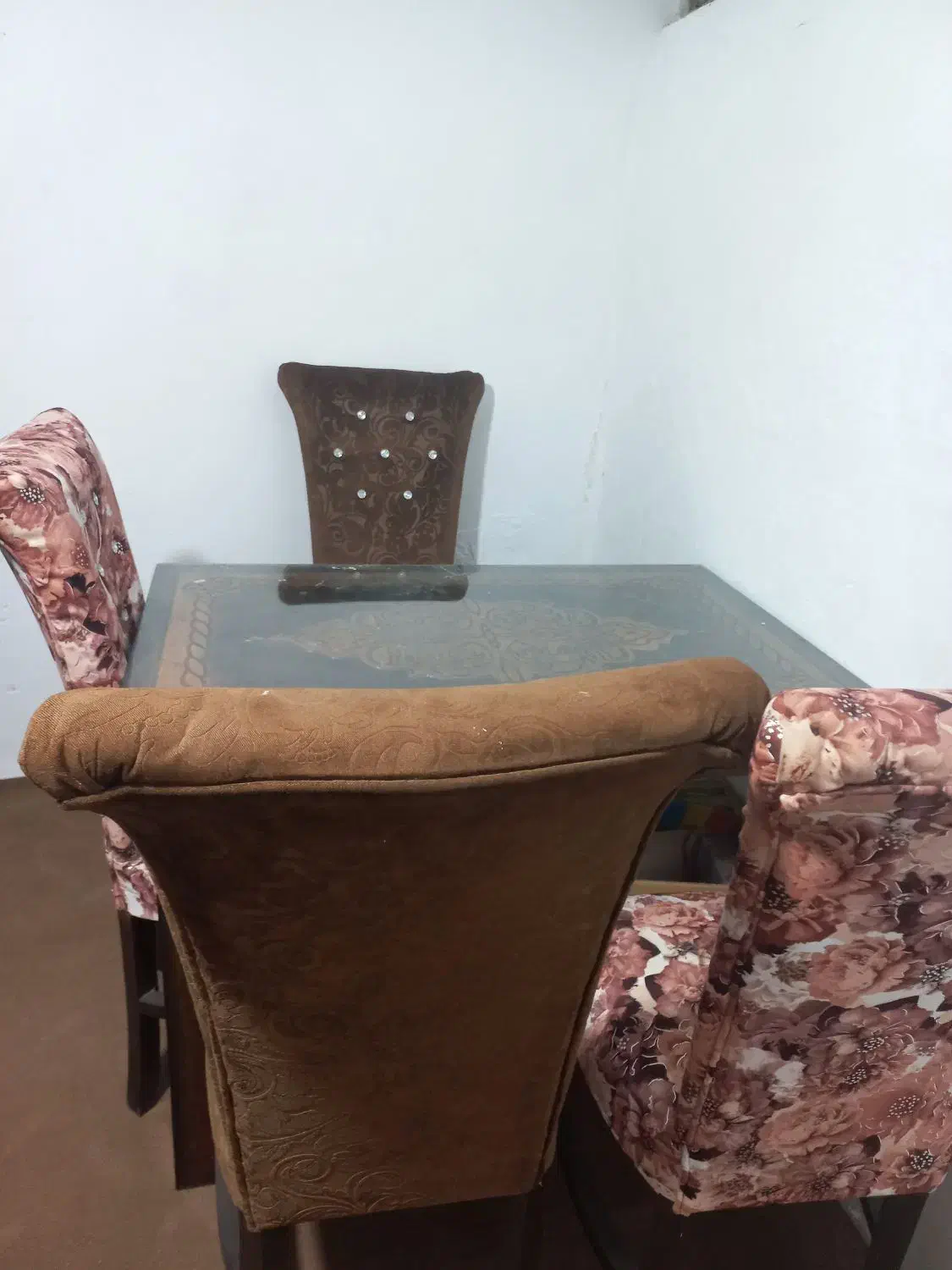 میزنهارخوری ۴نفره|میز و صندلی غذاخوری|شیروان (خراسان), |دیوار