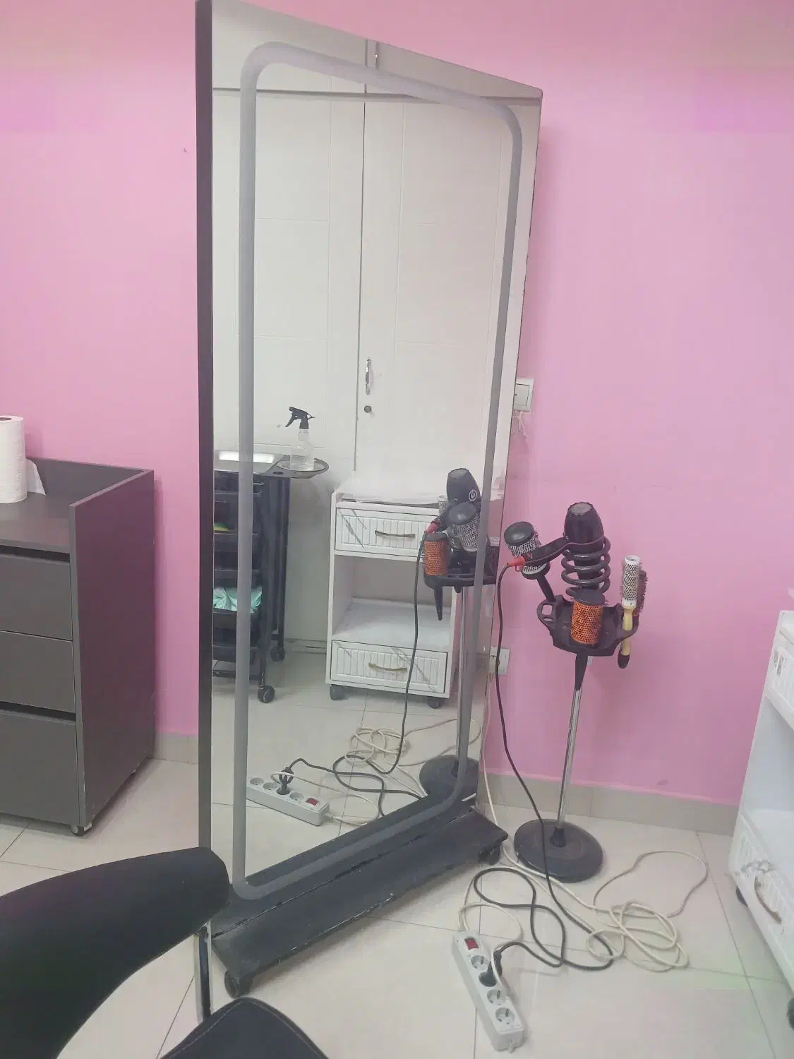 لوازم آرایشگاه کلا همه باهم ۱۲ ملیون|آرایشگاه و سالن‌های زیبایی|تهران, مرزداران|دیوار