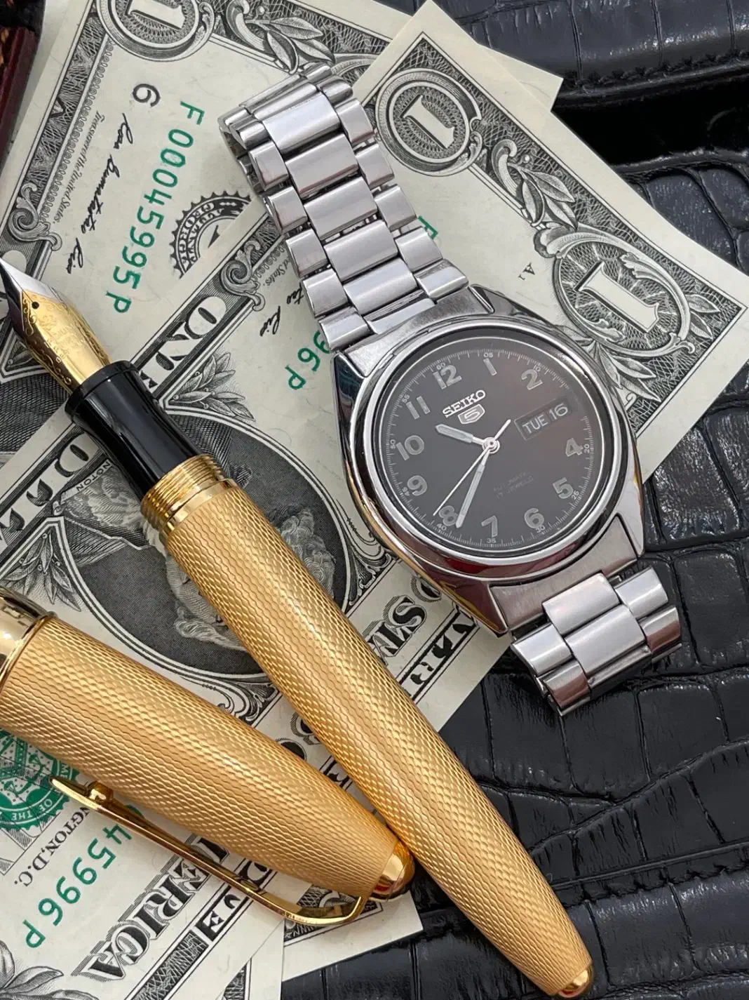 ساعت اورجینال اصل سیکو پشت شیشه|ساعت|تهران, شهرک محلاتی|دیوار