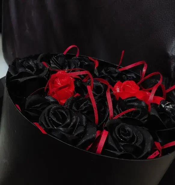 گل ربانی|گل مصنوعی|رشت, آب آسیاب|دیوار