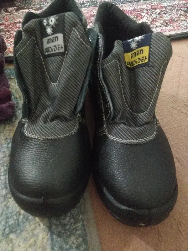 کفش معدنی|کیف، کفش، کمربند|طبس, |دیوار