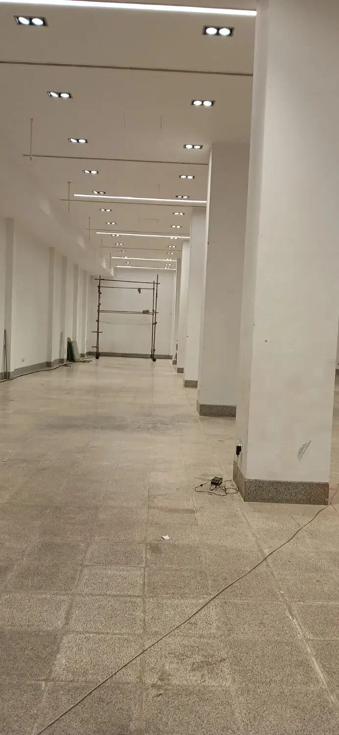 تجاری فرمانیه ۲۵۰ متر ۶ متر ارتفاع|اجارهٔ مغازه و غرفه|تهران, فرمانیه|دیوار