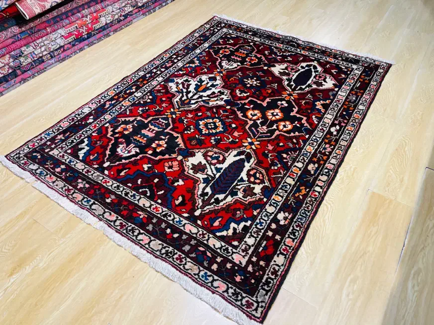 قالیچه ۳ متری بختیاری طرح خشت سروی|فرش|تهران, سلسبیل شمالی|دیوار