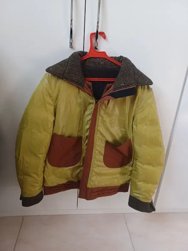 کت نو|لباس|فولادشهر, B2|دیوار