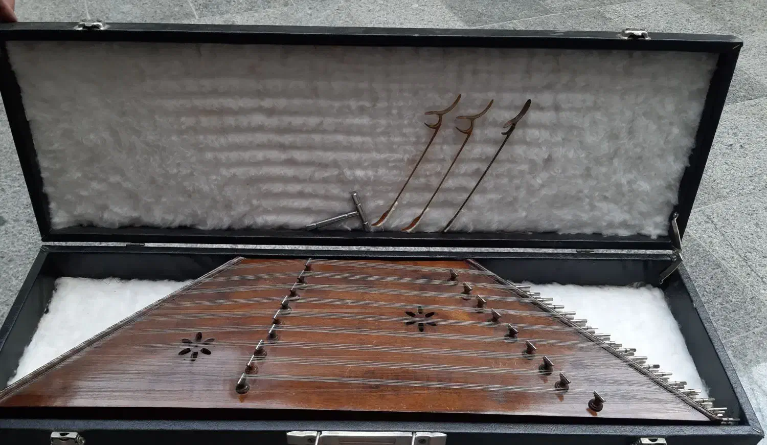 سنتور|سازهای سنتی|تهران, دبستان|دیوار