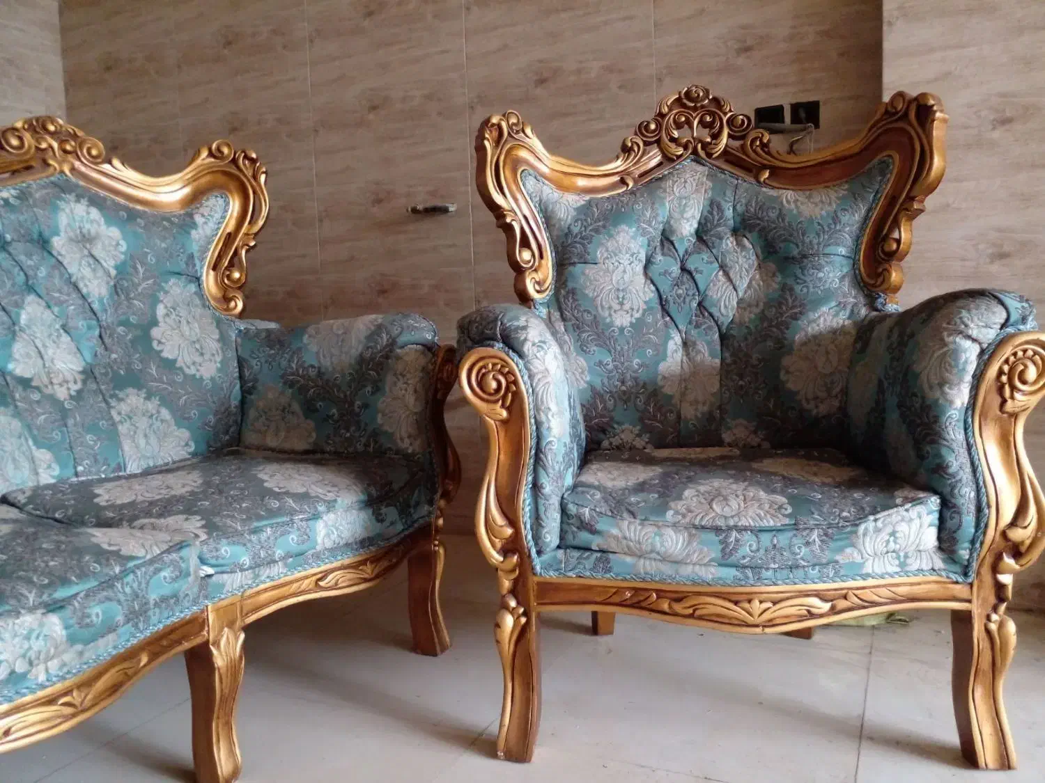 مبل|مبلمان خانگی و میز عسلی|فولادشهر, B4|دیوار