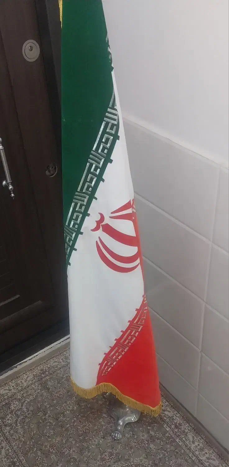 پرچم تشریفات ایستاده ایران|صنایع دستی و سایر لوازم تزئینی|رباط‌کریم, الارد|دیوار