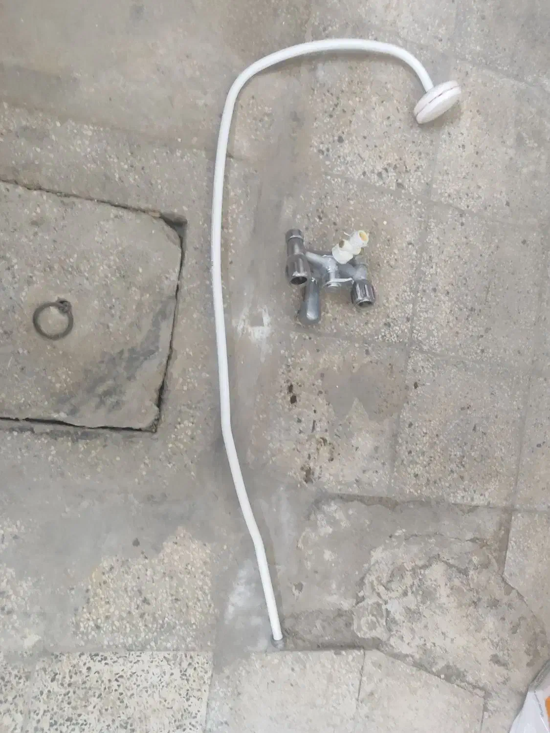 شیر حمام به همراه علمک|لوازم سرویس بهداشتی|زنجان, |دیوار