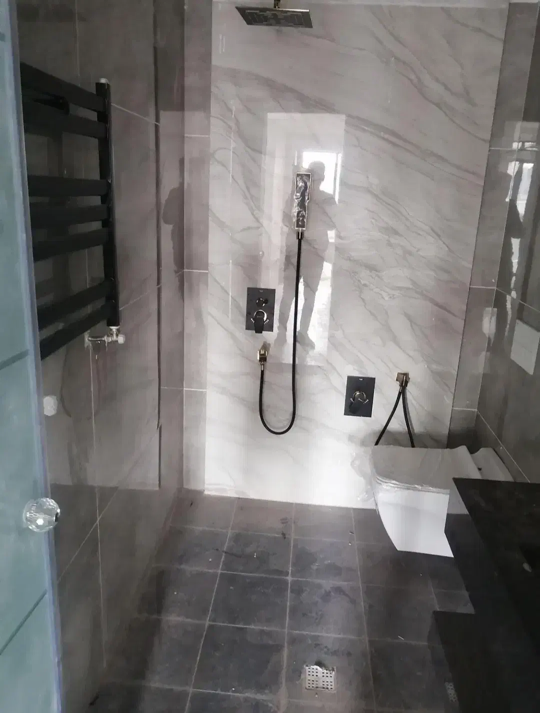 کاشی کاری و سرامیک کلیه کارهای ساختمانی|خدمات پیشه و مهارت|قشم, |دیوار