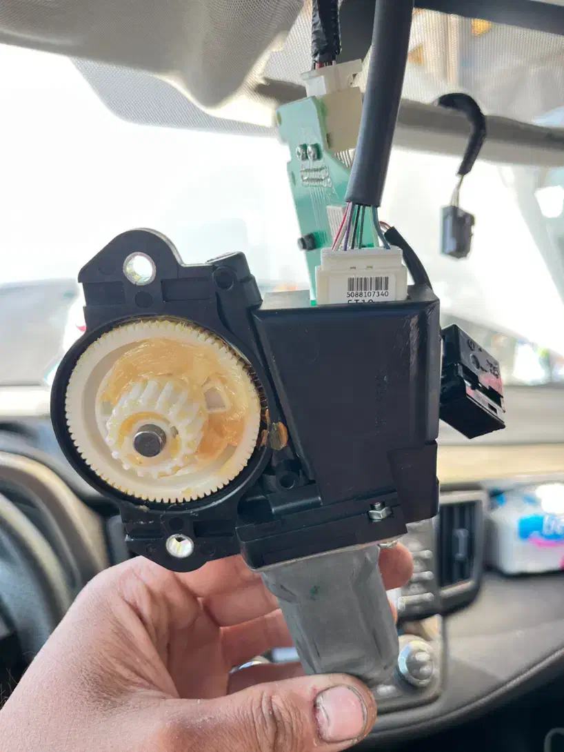 تعمیرات تخصصی سانروف شیشه بالابر|خدمات موتور و ماشین|کرج, دولتآباد|دیوار