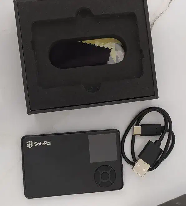 کیف سخت افزاری safepal s1|قطعات و لوازم جانبی رایانه|تهران, الهیه|دیوار