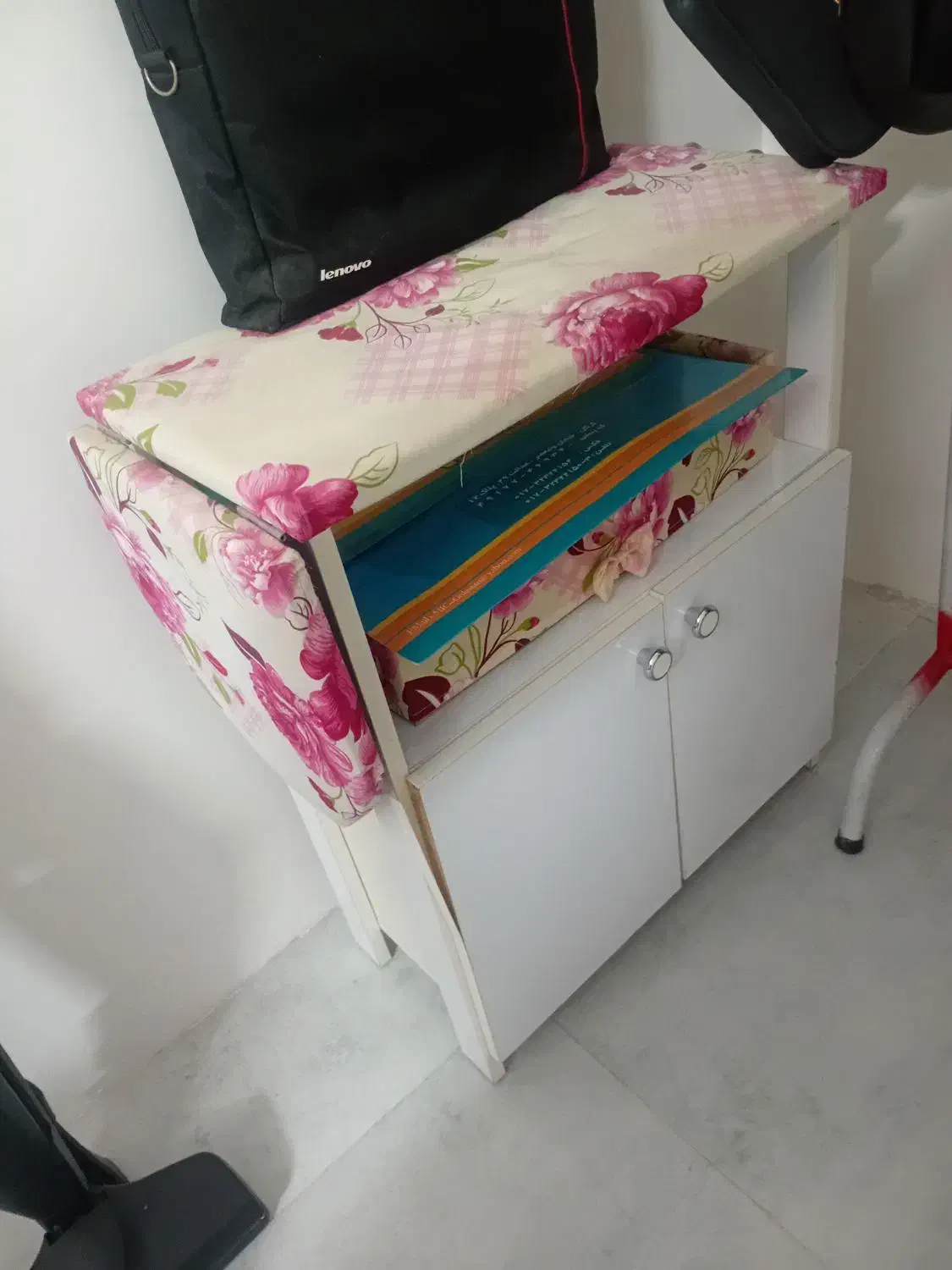 میز چرخ خیاطی یا اتو|اتو و لوازم اتو|گرگان, |دیوار