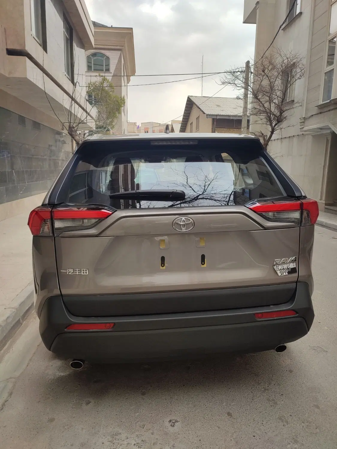 تویوتا RAV4|خودرو سواری و وانت|مشهد, کوه سنگی|دیوار