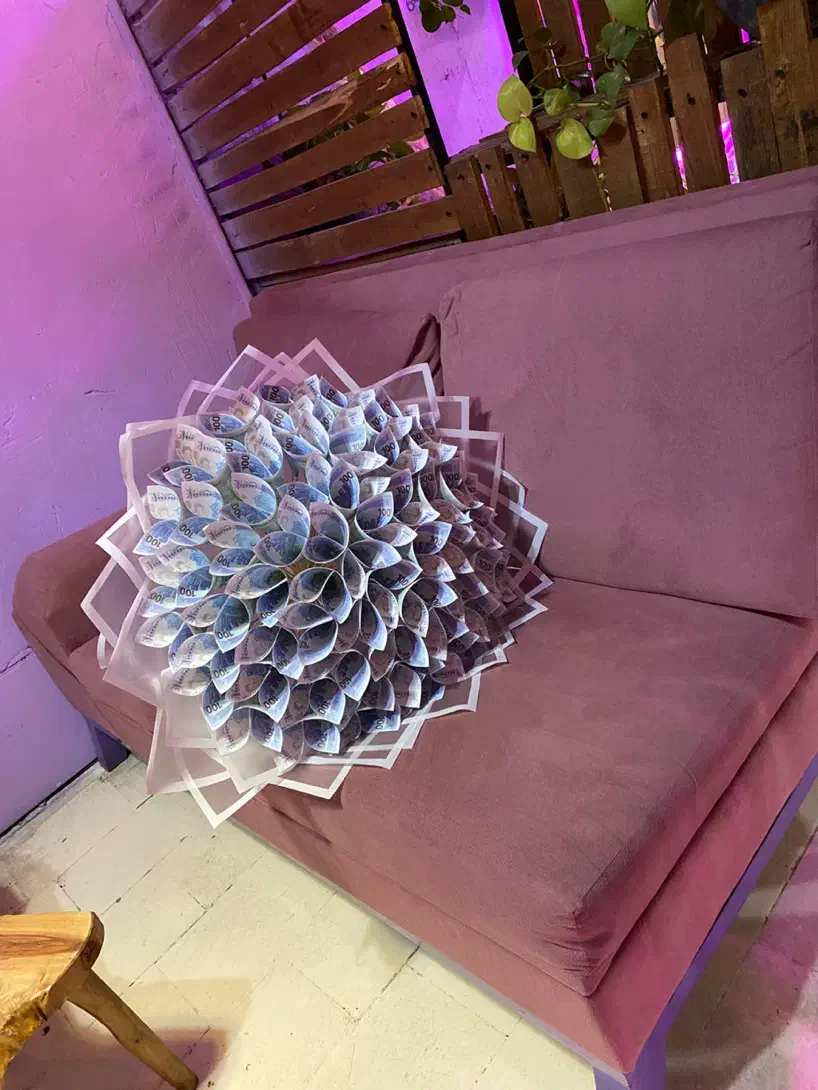 دسته گل و پول ارایی|گل مصنوعی|دورود, |دیوار