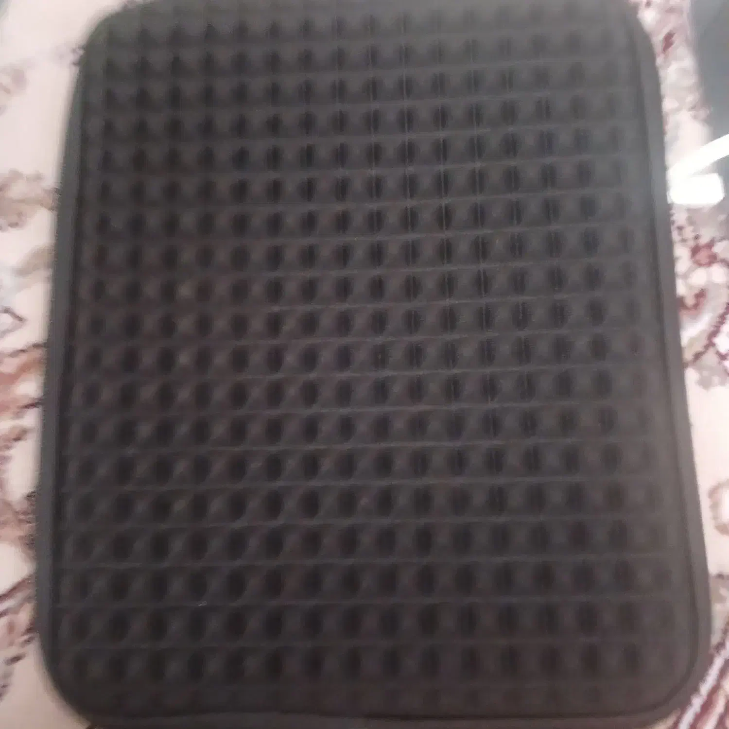 یک عدد ایپد|تبلت|پرند, فاز ۶|دیوار