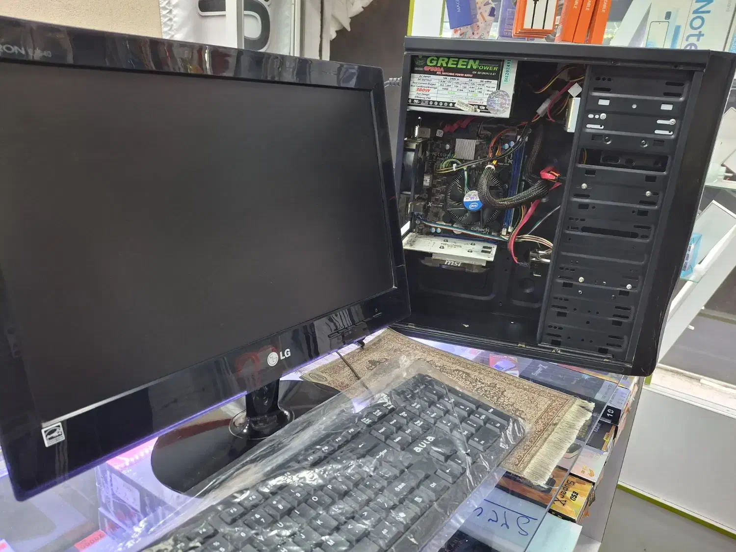 سیستم خانگی تمیز و بدون ایراد|رایانه رومیزی|شبستر, |دیوار