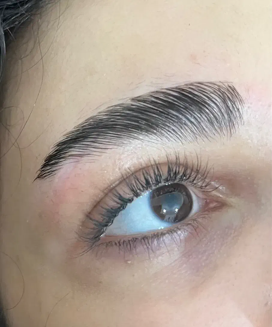 کاشت مژه|خدمات آرایشگری و زیبایی|خرمآباد, |دیوار