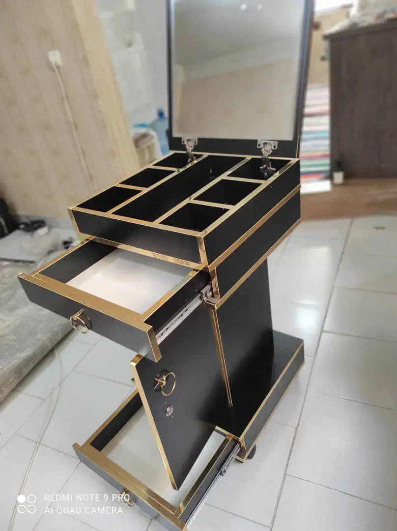 ترولی ارایشگاهی|آرایشگاه و سالن‌های زیبایی|ری, هاشم‌آباد|دیوار