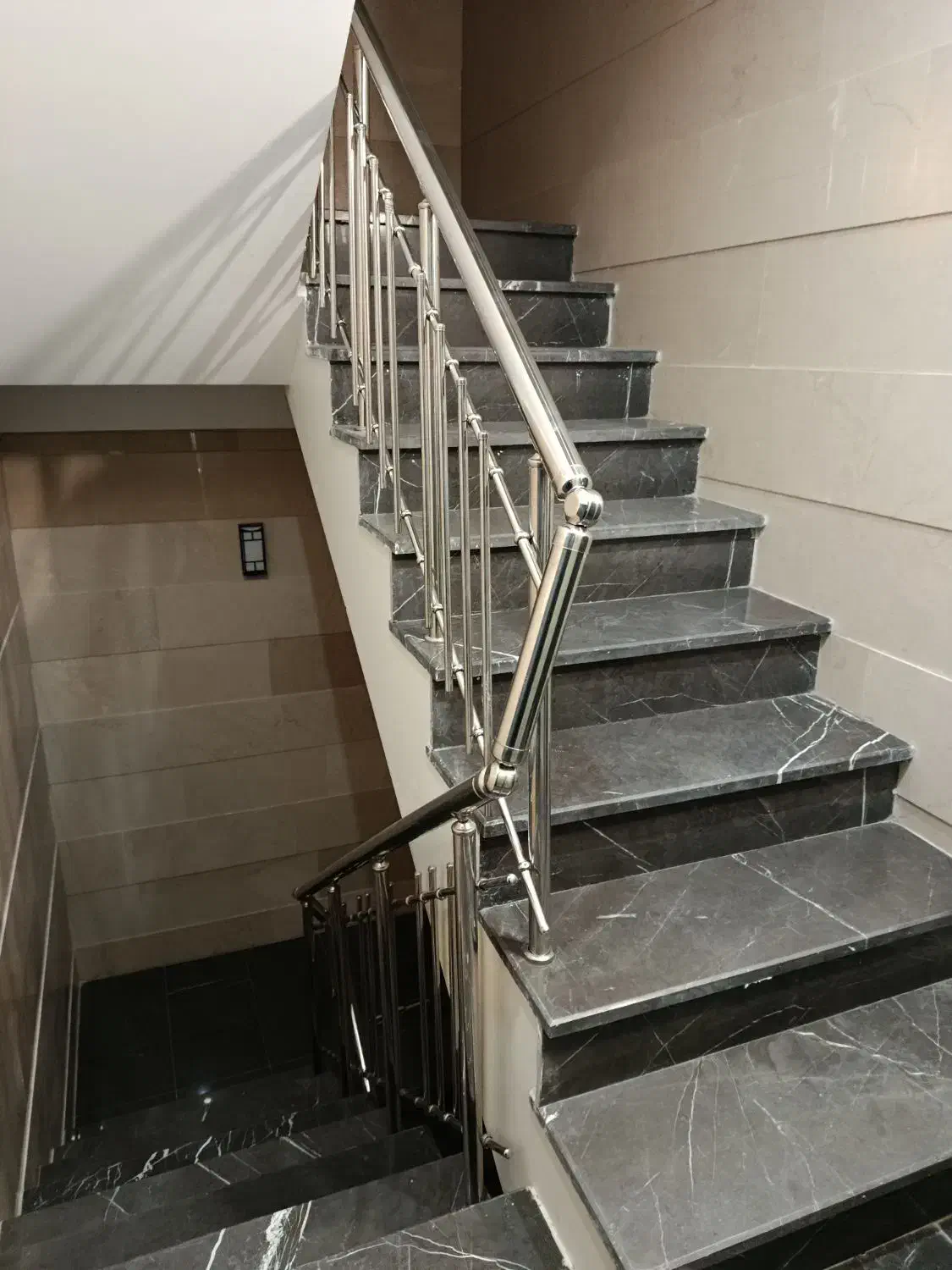 ۱۰۵ متری فول امکانات تکواحدی نوساز نارمک