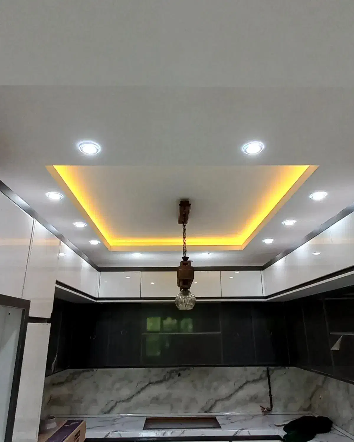 به یک شاگرد برای گچکاری نیازمندم|استخدام معماری، عمران و ساختمانی|لاهیجان, کوی زمانی|دیوار