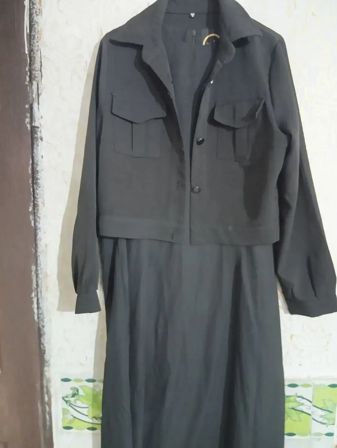 مانتو|لباس|مشهد, طبرسی شمالی|دیوار