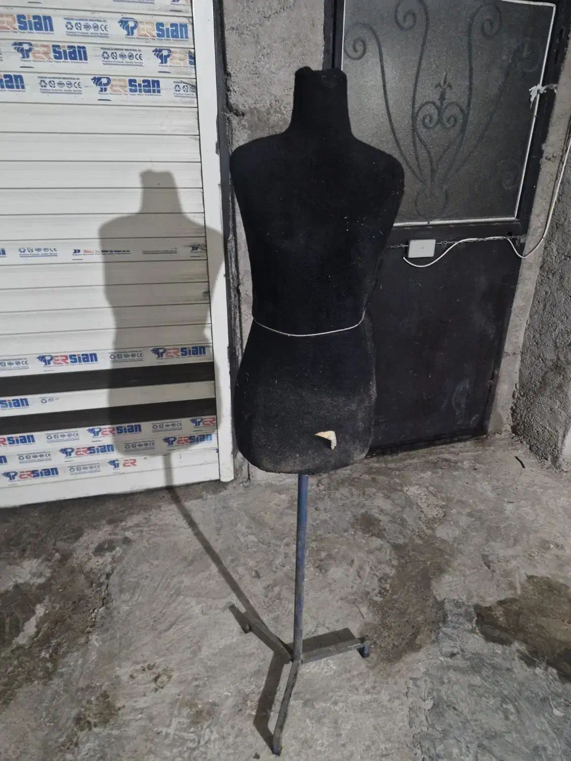 مانکن زنانه سوزن خور|فروشگاه و مغازه|رشت, پل تالشان|دیوار