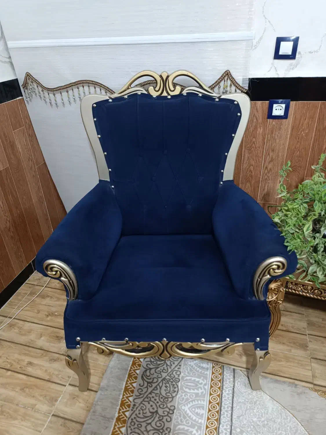 مبلمان صنایع چوب|مبلمان خانگی و میز عسلی|نوشین شهر, |دیوار