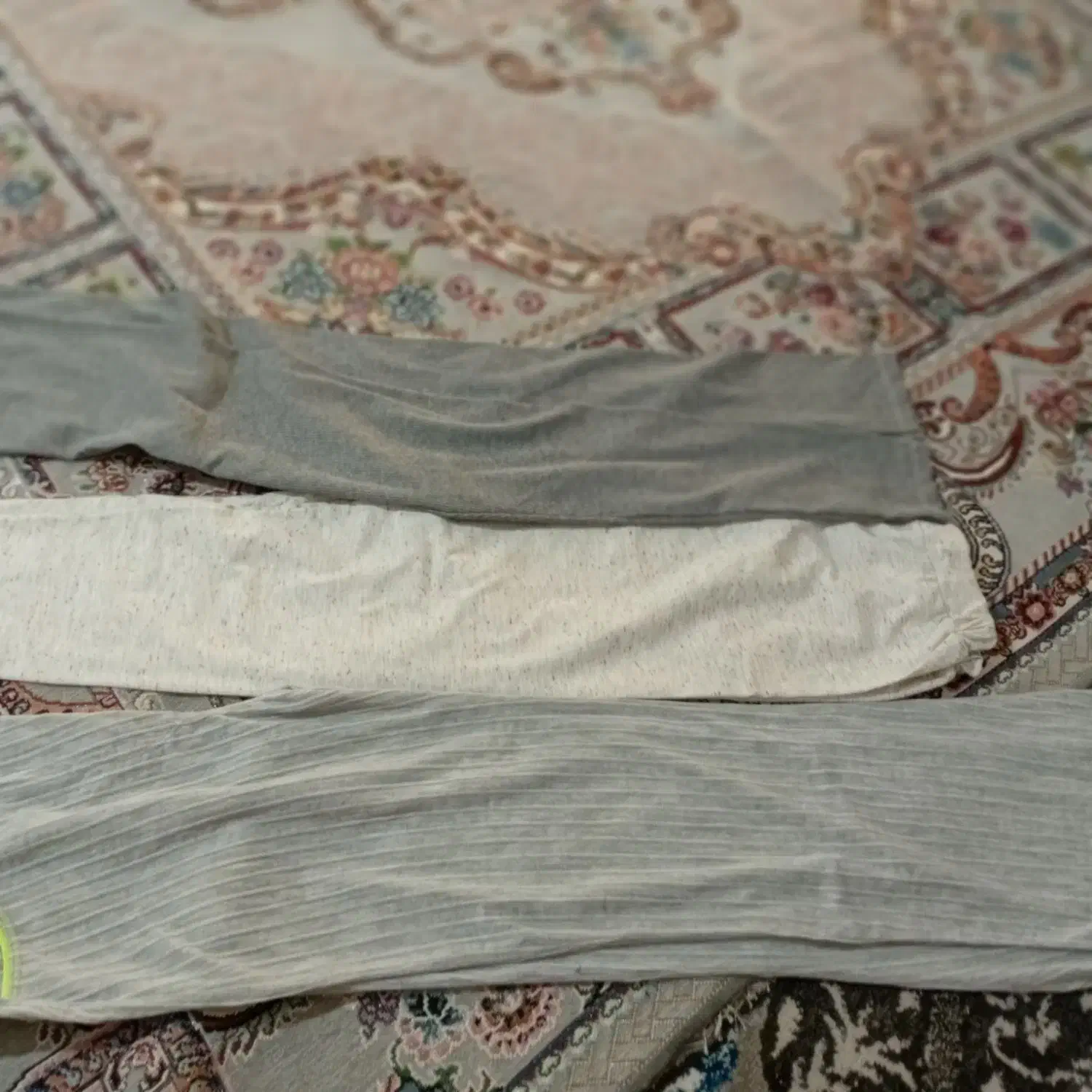 سلام|کفش و لباس بچه|سبزوار, علمدار|دیوار