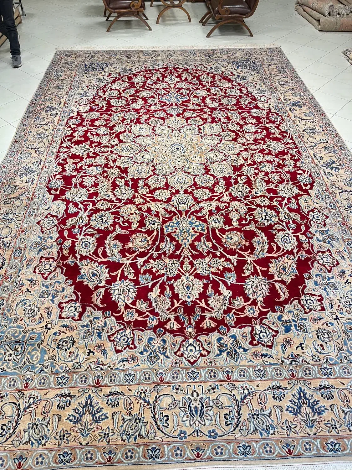 قالی نائین لاکی اصل|فرش|اصفهان, نقش جهان|دیوار