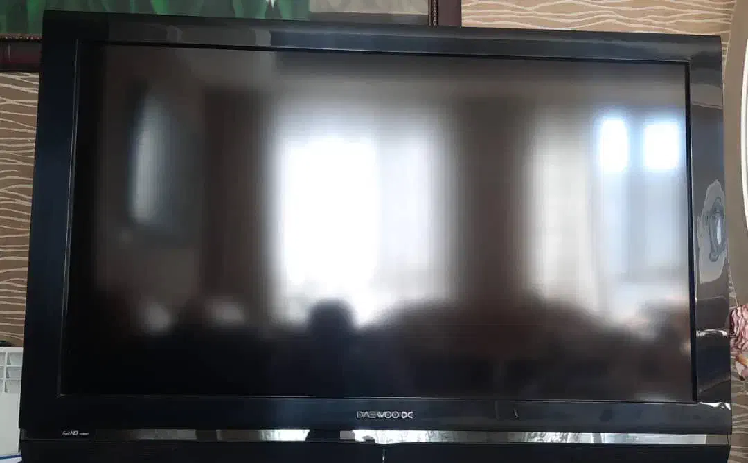 تلویزیون ۴۶ دوو|تلویزیون و پروژکتور|سبزوار, قصبه شرقی|دیوار