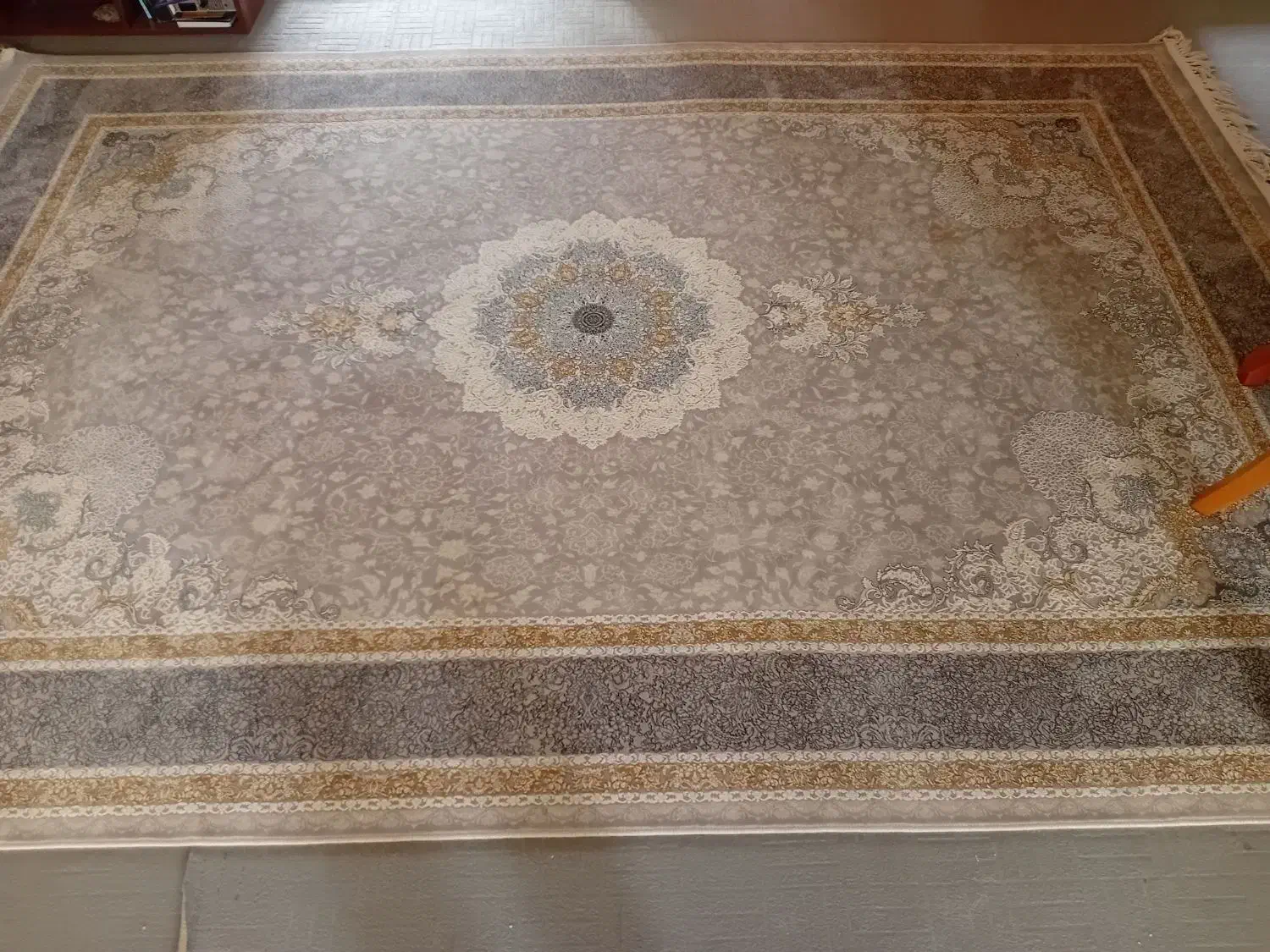 یک جفت(۲عدد) فرش ۱۲۰۰ شانه در حد نو و تمیز|فرش|سهند, |دیوار