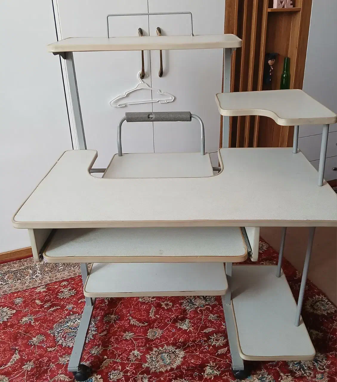 میز تحریر و کامپیوتر|میز تحریر و کامپیوتر|زاهدان, |دیوار