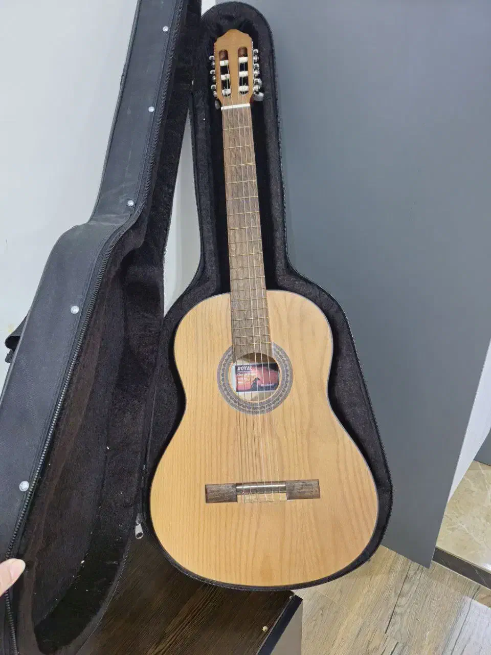 گیتار|گیتار، بیس، امپلیفایر|آبدانان, |دیوار