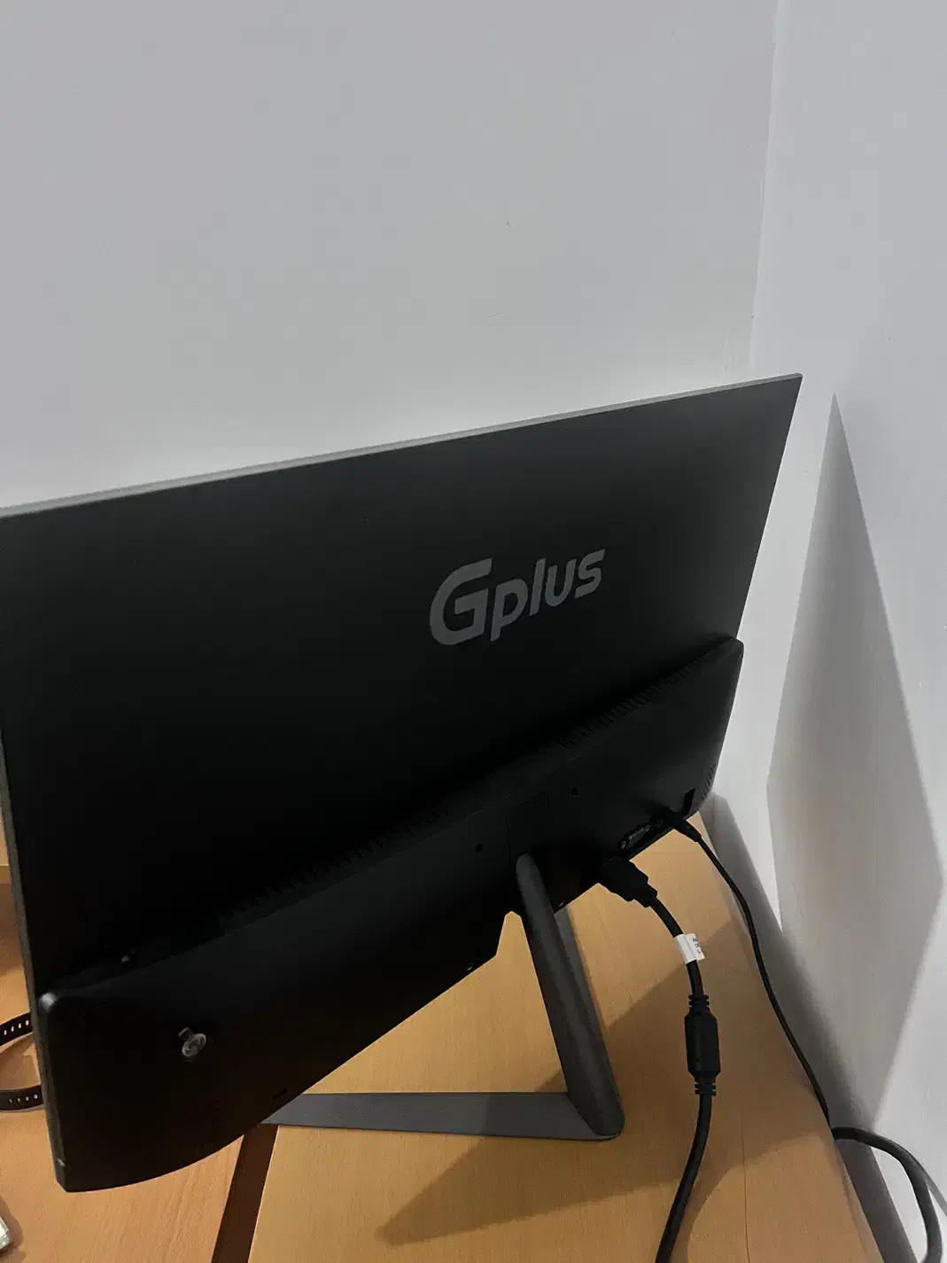 مانیتور ۲۲ GPlus|تلویزیون و پروژکتور|رشت, گلسار|دیوار