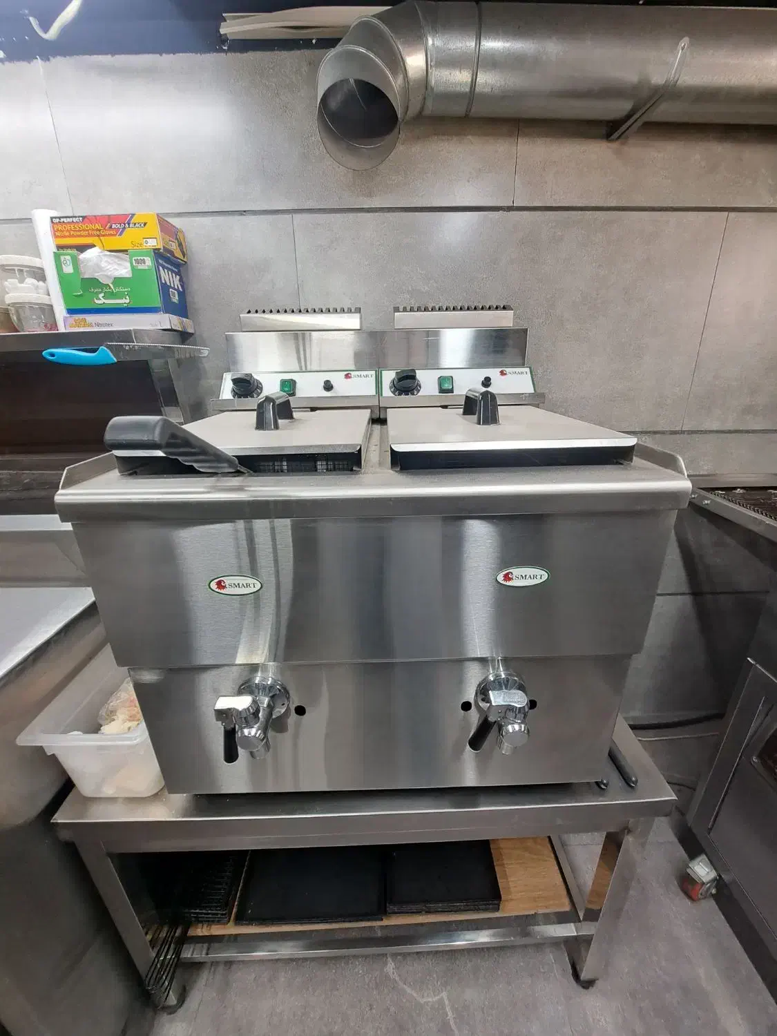 فر ساندویچ و سرخ کن|کافی‌شاپ و رستوران|پردیس, شهرک صنعتی خرمدشت فاز ۷|دیوار