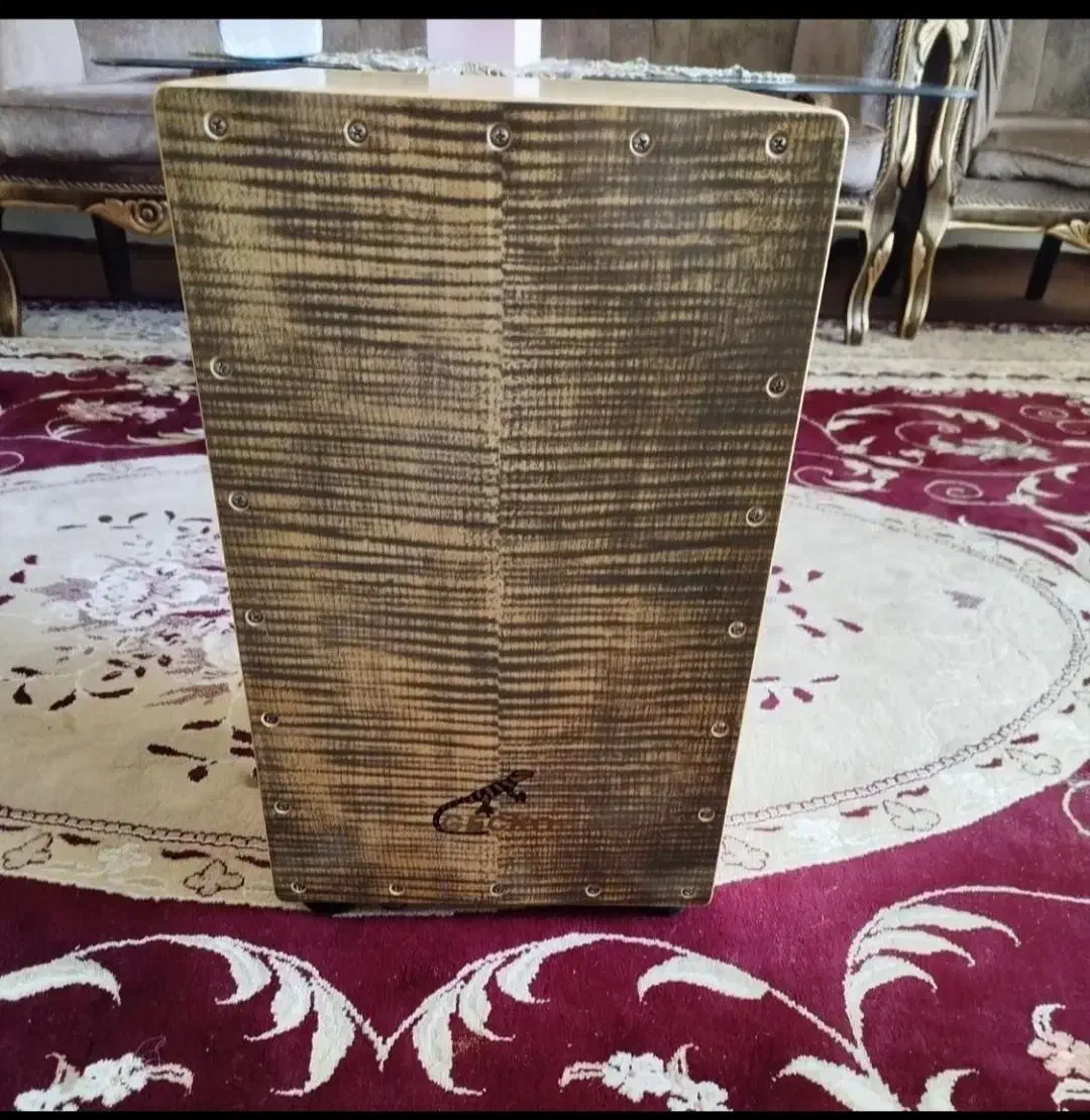 کاخن مارک جکو|درام و پرکاشن|فولادشهر, B4|دیوار