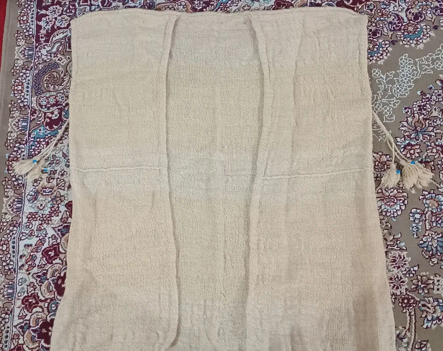 بیشت|لباس|ملکشاهی, |دیوار