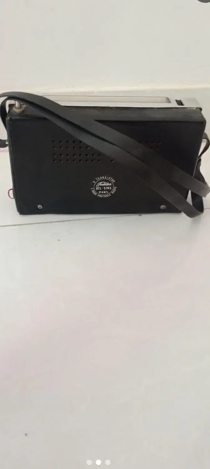 رادیو قدیمی ژاپنی|کلکسیون اشیاء عتیقه|اندیشه, اندیشه فاز ۴|دیوار