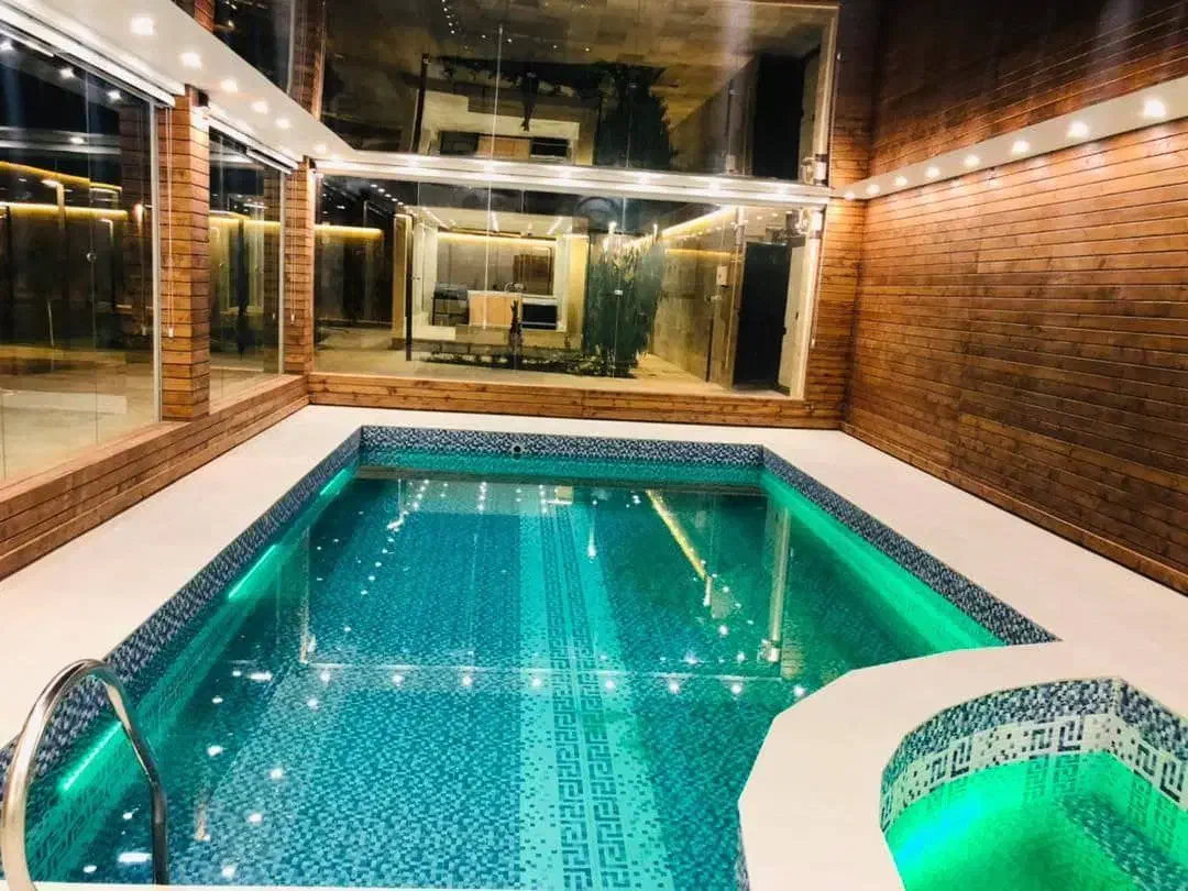 ویلای استخر سرپوشیده ابگرم در اصفهان|اجارهٔ کوتاهمدت ویلا و باغ|اصفهان, سرشبادران|دیوار