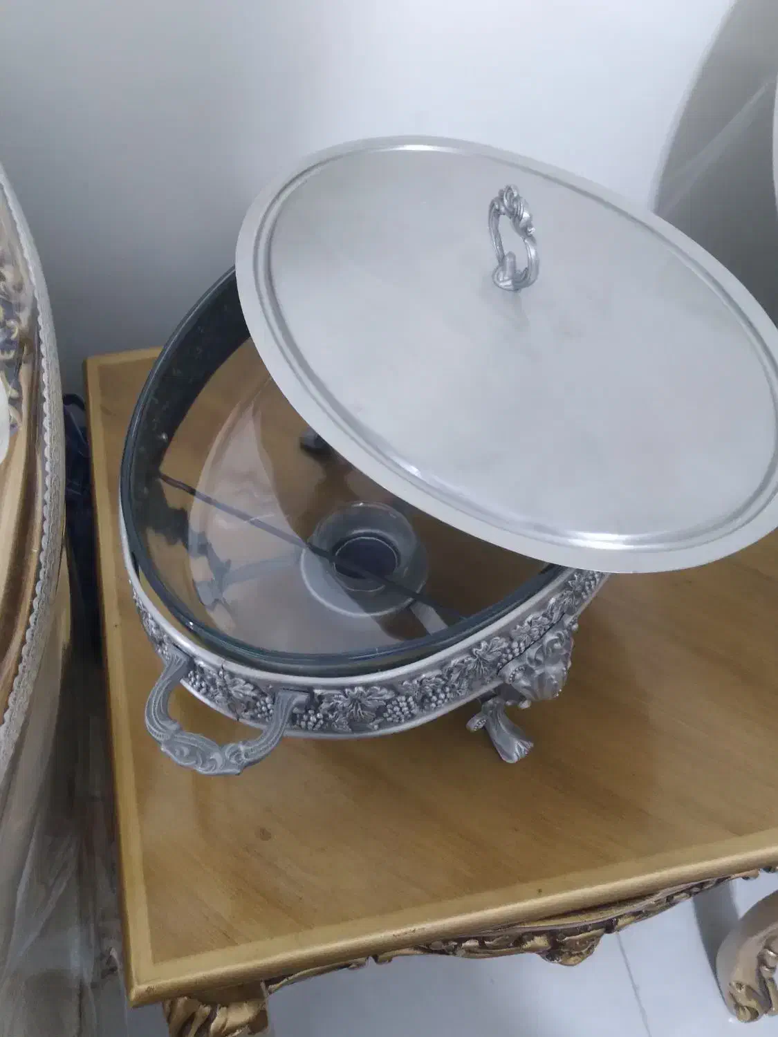 سوفله بزرگ وجادار زیبا|ظروف سرو و پذیرایی|فردیس, فردیس|دیوار