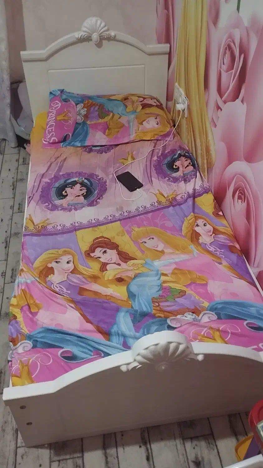 کمد و تخت|تخت و سرویس خواب|تربتحیدریه, شهرک ولیعصر|دیوار