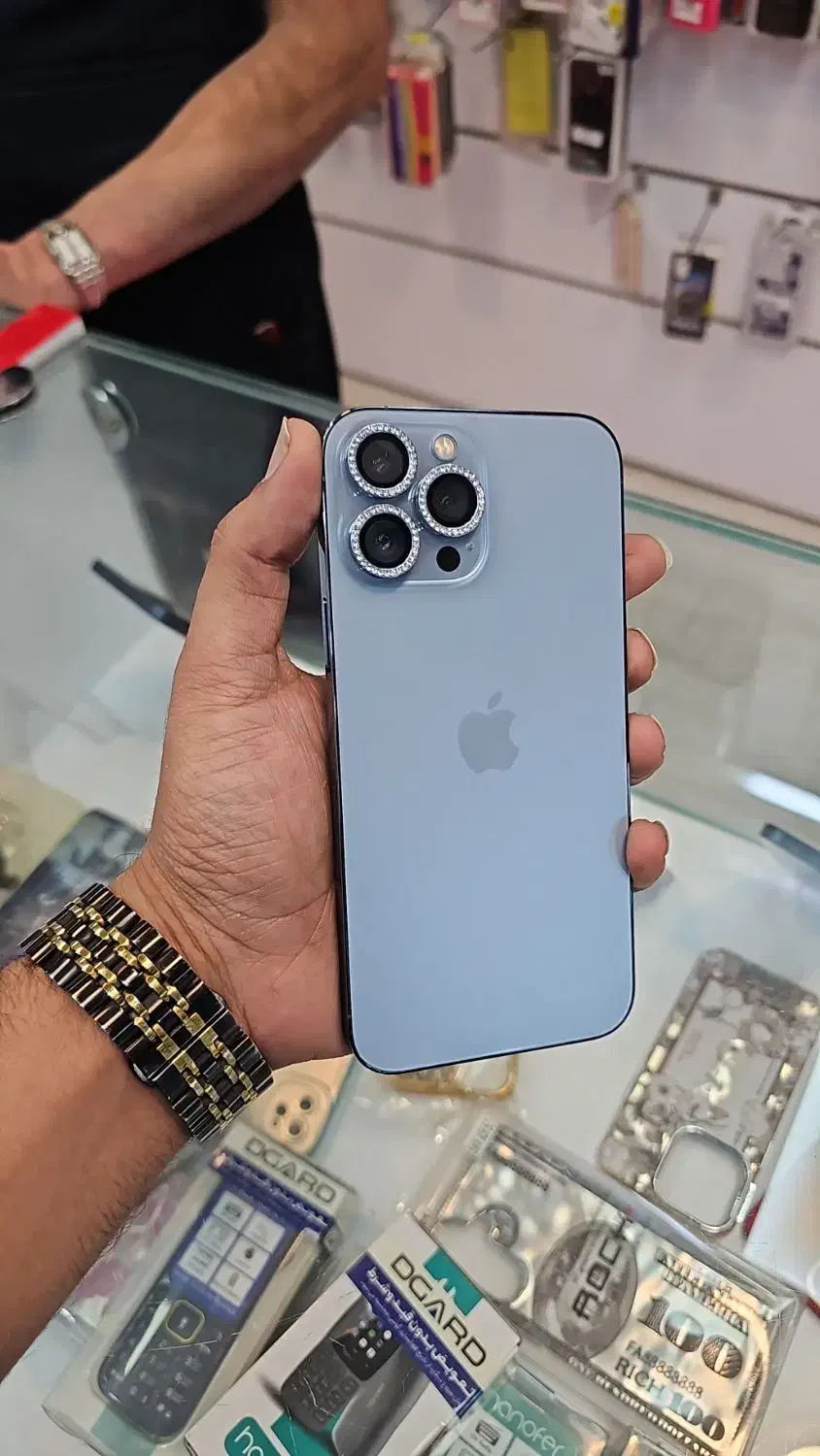 13pro max|موبایل|قم, صفائیه|دیوار