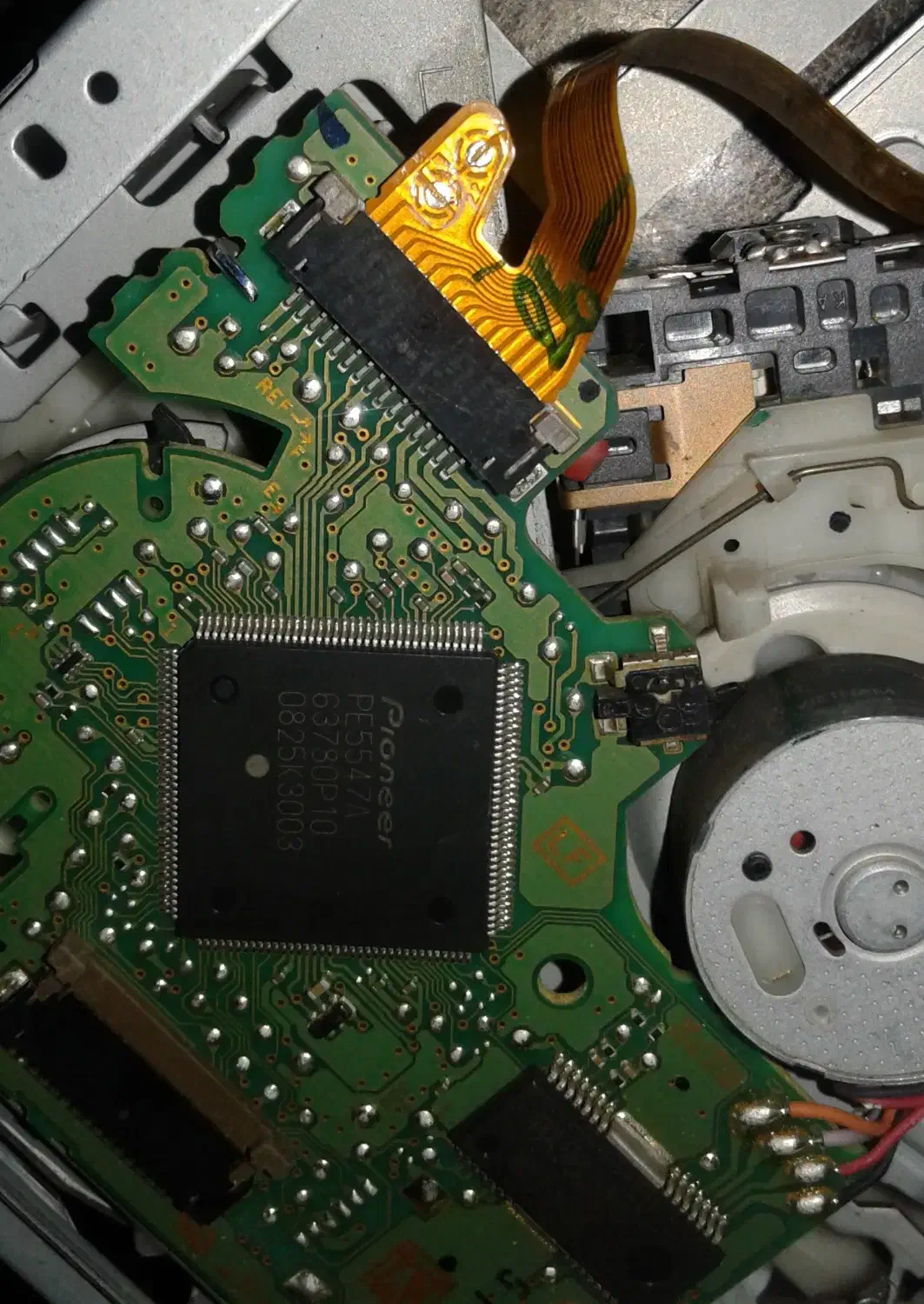 مکانیزم CD پایونیر|آلات موسیقی|کاشان, فاز ۲ ناجی آباد|دیوار