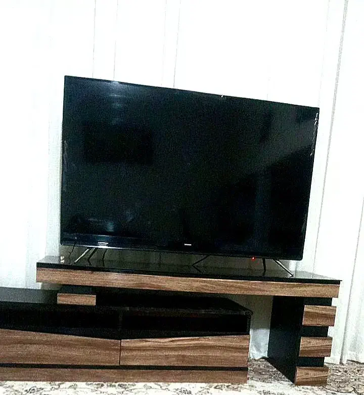 میز تلیویزیون|میز تلویزیون|تربت‌حیدریه, شهرک ولیعصر|دیوار