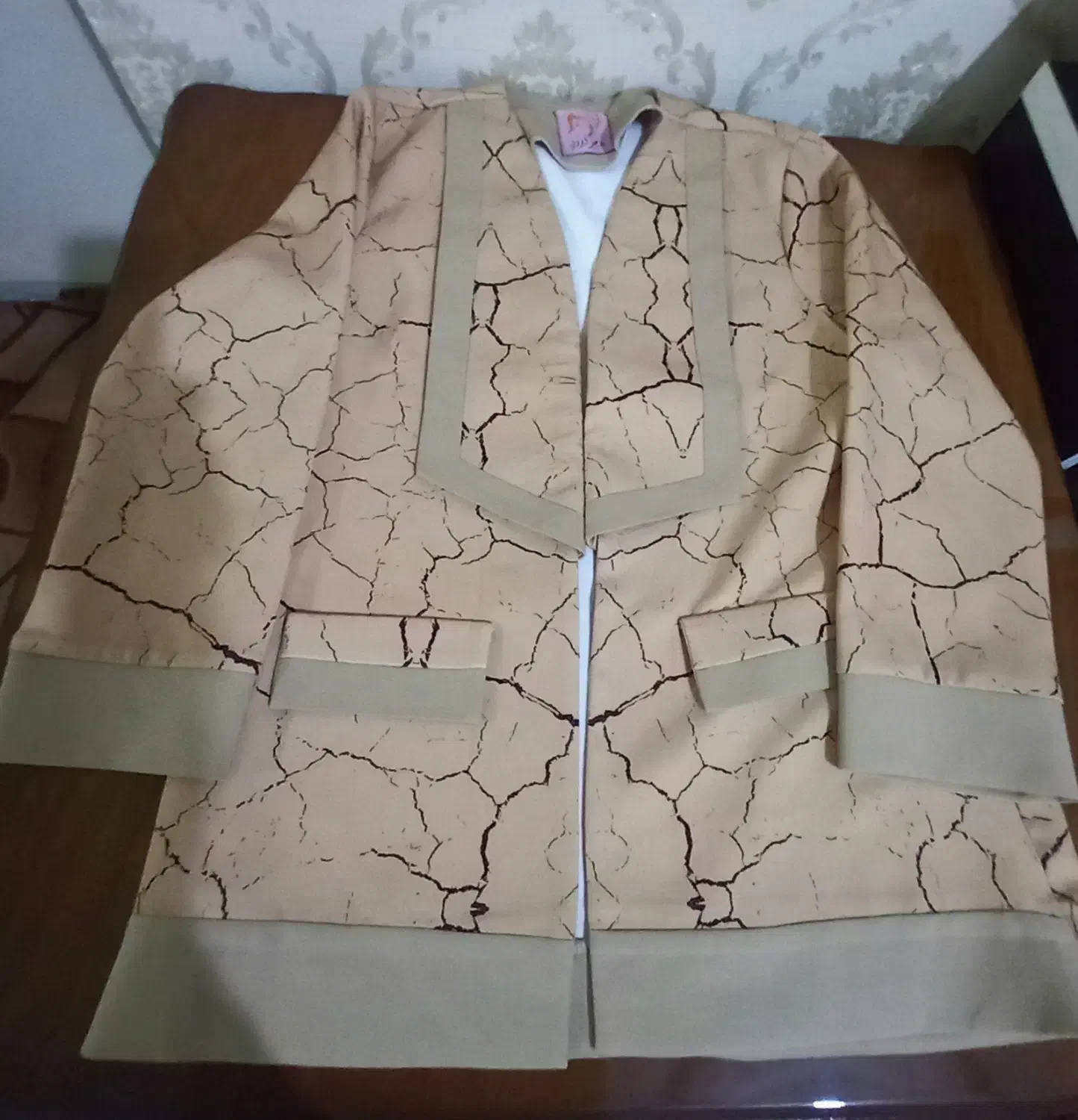 مانتوکتی مجلسی|لباس|اسلام‌شهر, شهرک واوان|دیوار